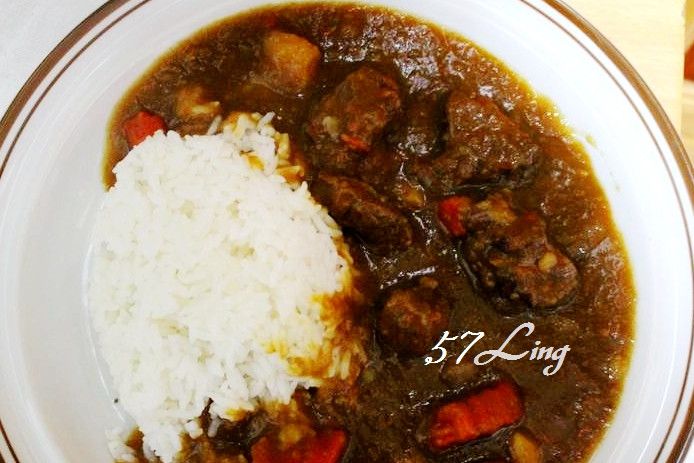 咖哩牛肉飯