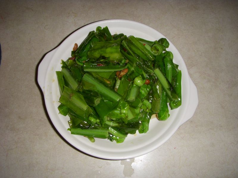 豆瓣醬炒山蘇