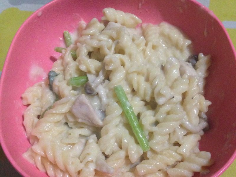 一鍋料理~雞肉蔬食白醬義大利麵