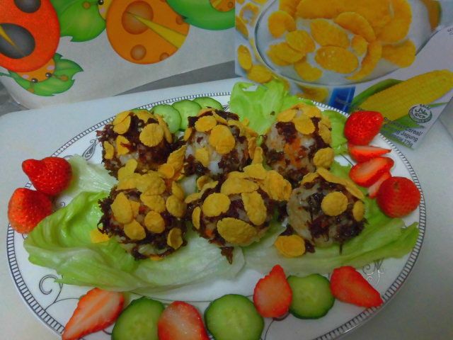 海苔肉鬆脆片小飯糰『雀巢玉米脆片』