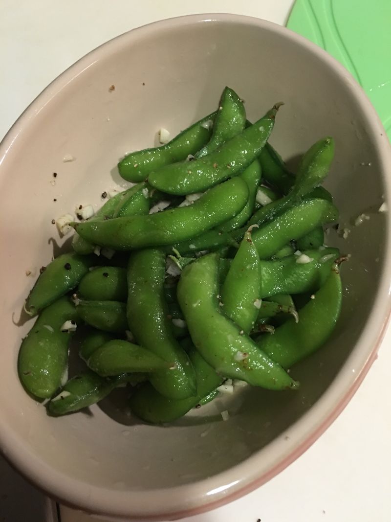 涼拌毛豆