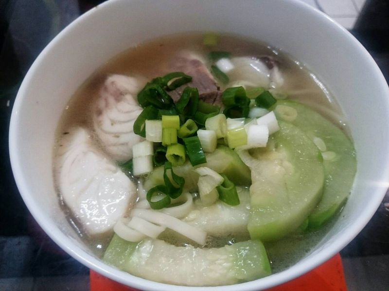 絲瓜鮮魚麵