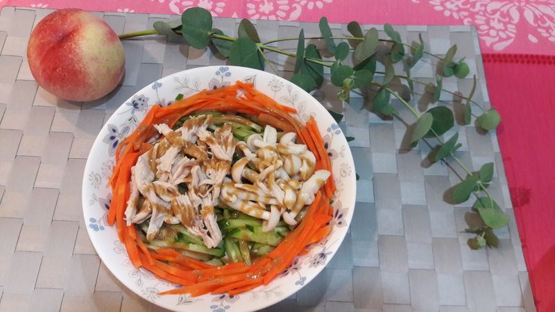 清爽雞絲佐芝麻醬_好菇道美味家廚