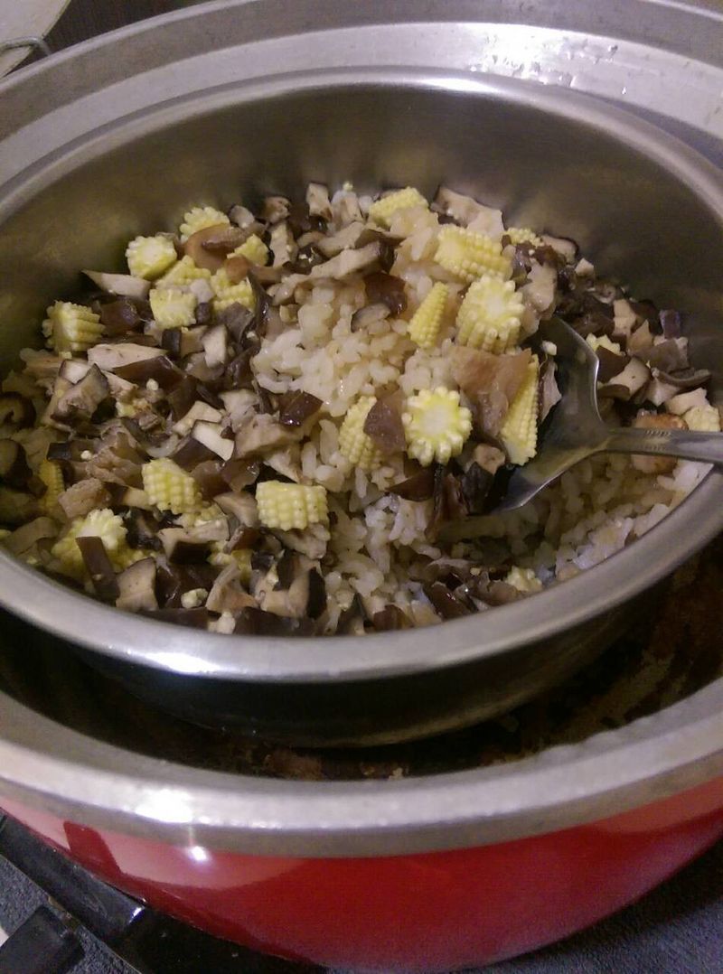 香菇木耳炊飯