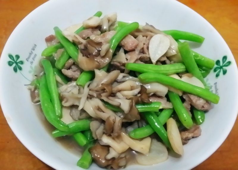蒜爆雙菇四季豆_好菇道美味家廚