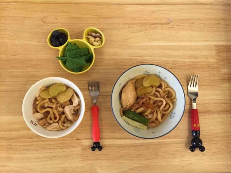 皇帝雞肉愛洋蔥。壽喜鍋