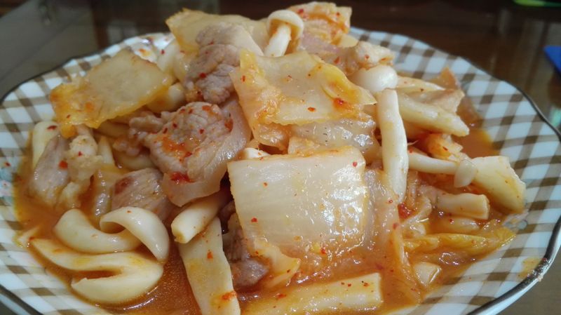 泡菜菇菇肉片
