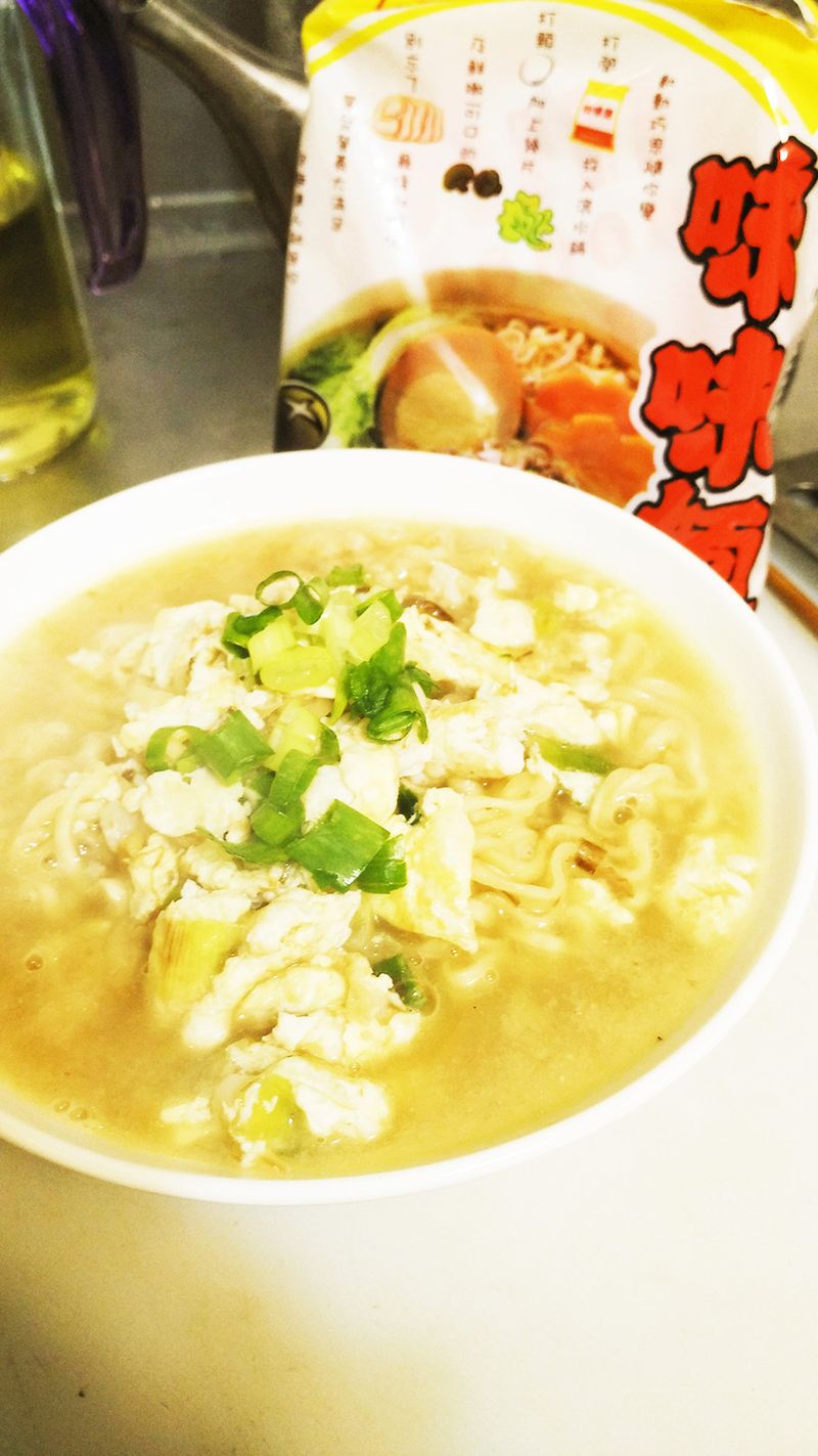 家常蔥花雞蛋麵＿記憶中的味味麵