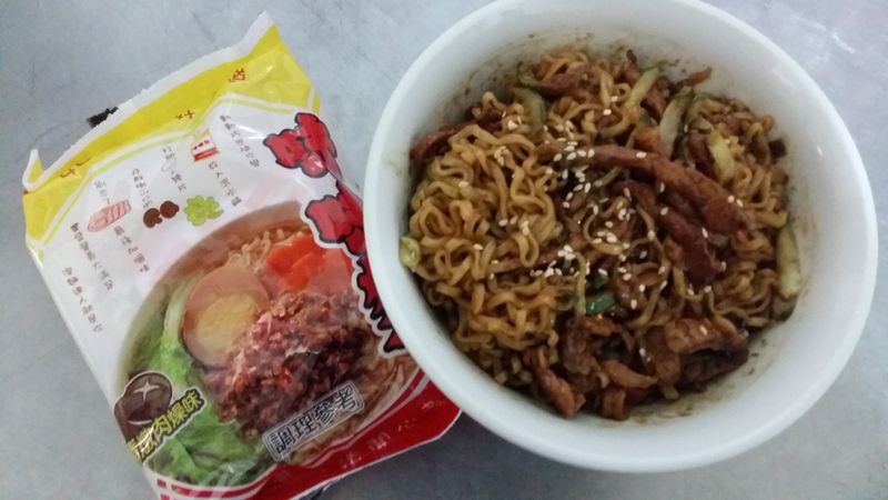 京醬肉絲乾拌麵「記憶中的味味麵」