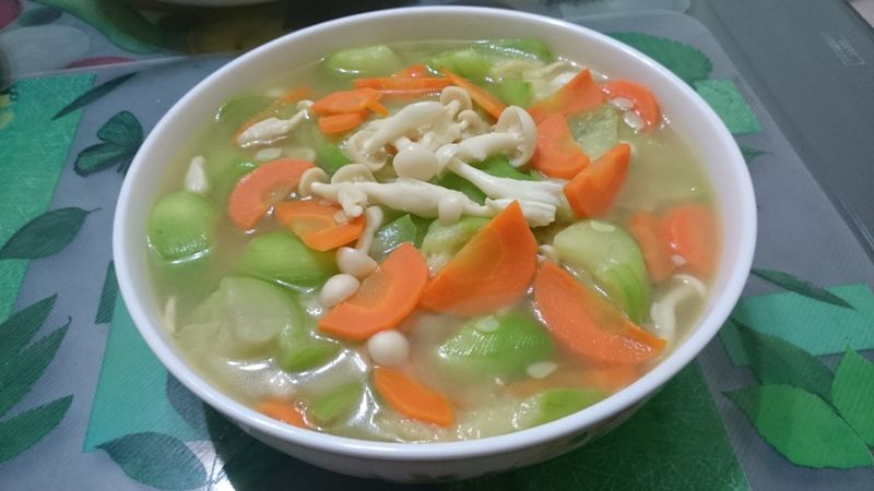 紅玉白菇翠玉