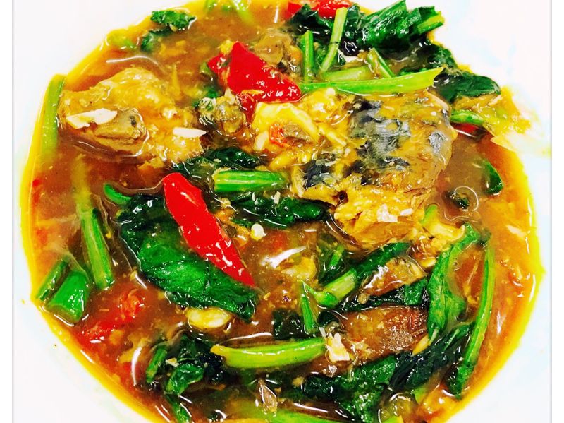 芥蘭菜炒茄汁鯖魚
