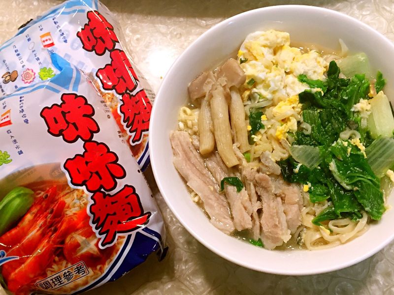 松阪豬菇菇蛋花麵《記憶中的味味麵》