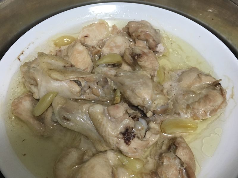 電鍋蒜頭雞