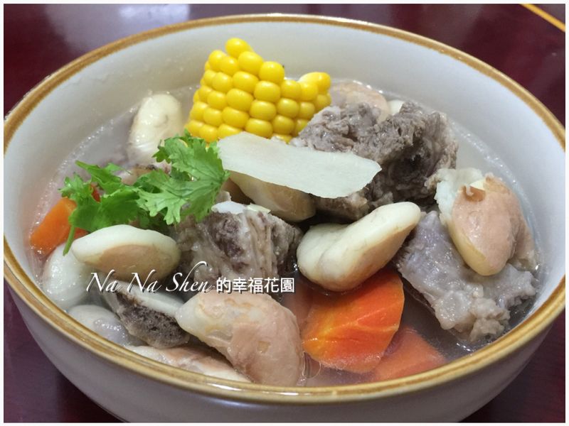 菱角排骨湯