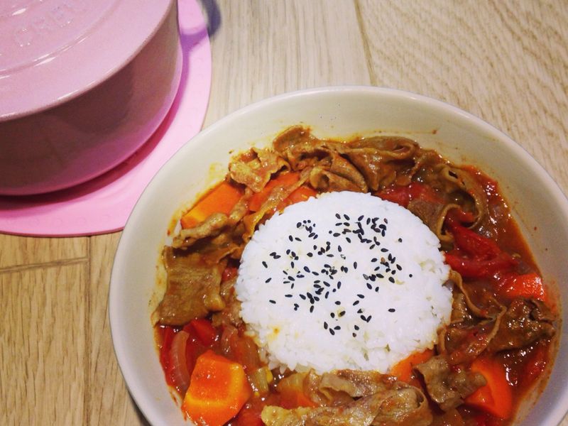 無水蕃茄咖哩牛肉