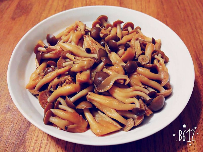 小砵料理：鴻喜菇