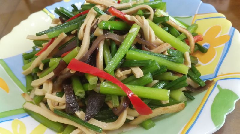 韭菜花炒干絲