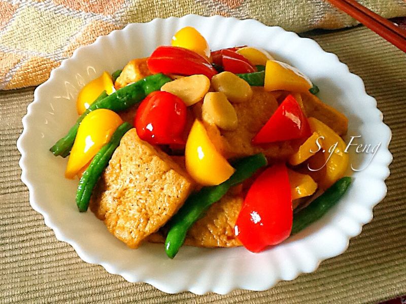 彩蔬紅燒豆腐