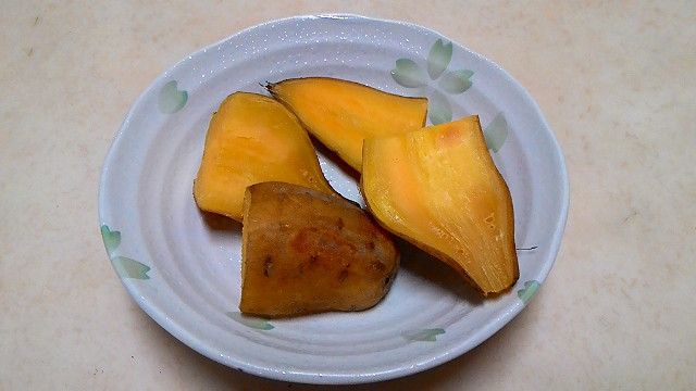 輕食。烤地瓜