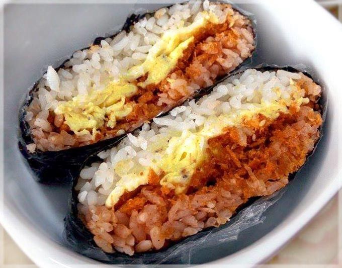 海苔肉鬆免捏飯糰~手殘也能做出好看飯糰!