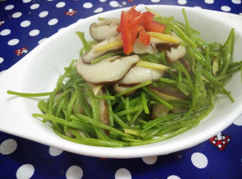 水蓮炒香菇
