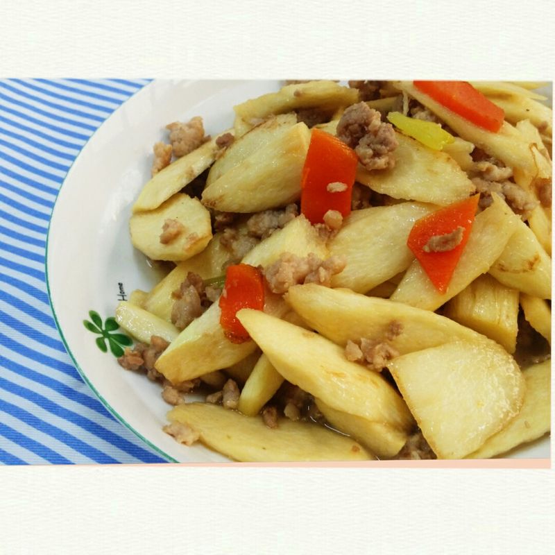 肉末炒筊白筍