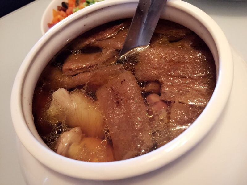 竹笙香菇雞湯