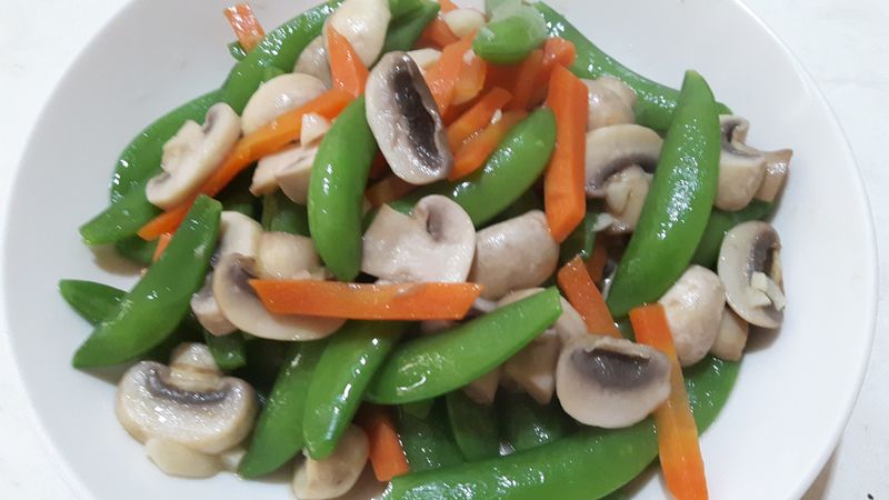 甜豆炒洋菇