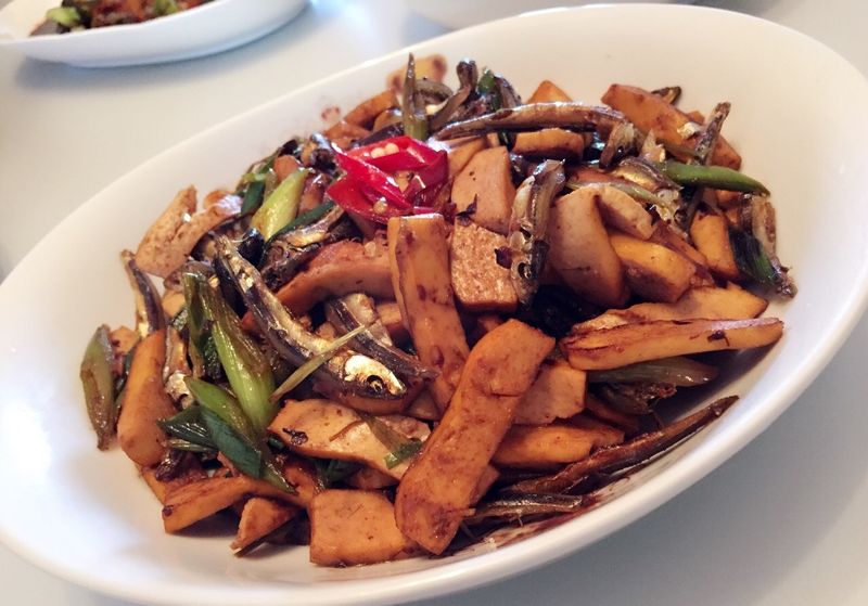 蒜苗豆鼓炒豆干小魚乾