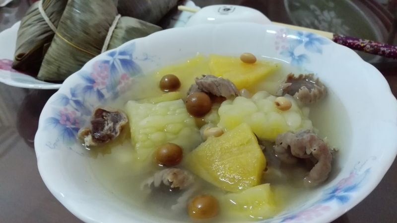 鳳梨苦瓜魚肚湯