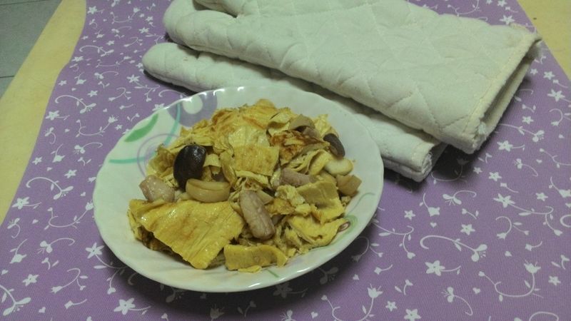 我家小炒~香酥豆皮炒三層肉