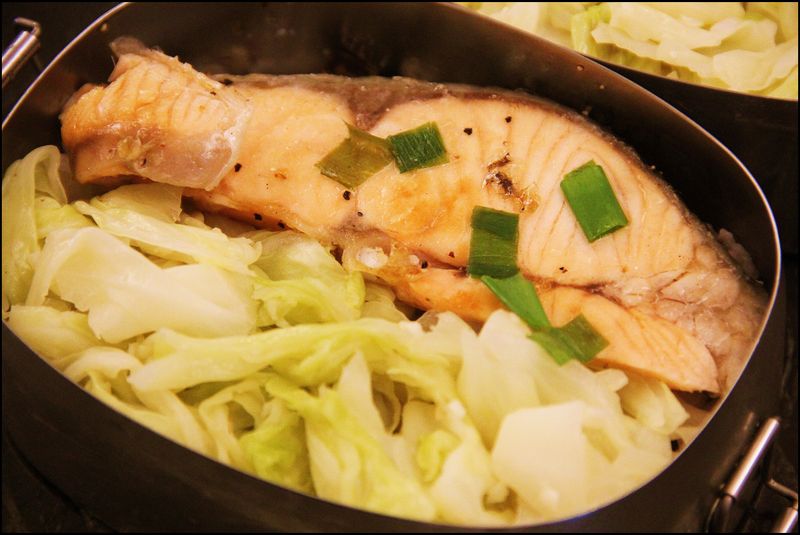 便當菜:乾煎鮭魚 (不用油)