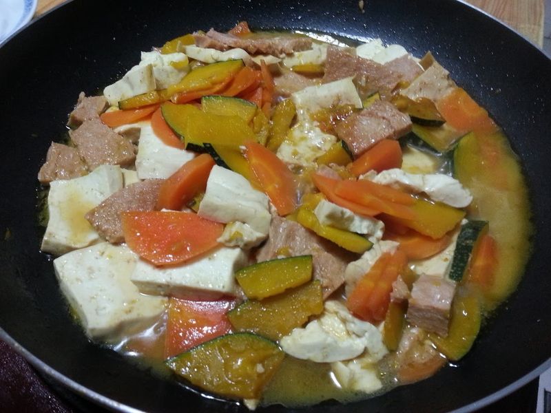 南瓜火腿燉豆腐~~~^-^(素食)