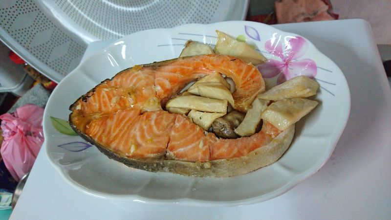 味噌烤鮭魚佐杏鮑菇