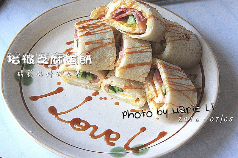 自製芝麻蛋餅皮 + 培根芝麻蛋餅