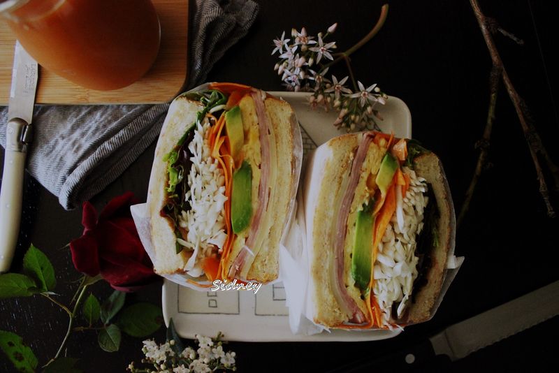 飽滿的蔬菜三明治包法