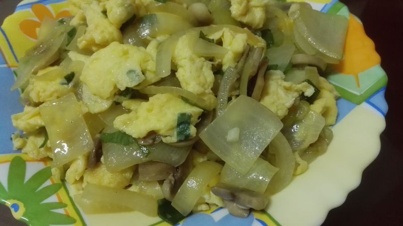 洋蔥蘑菇炒蛋