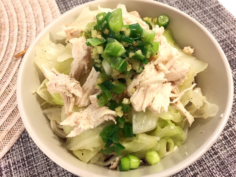 油蔥雞絲肉麵