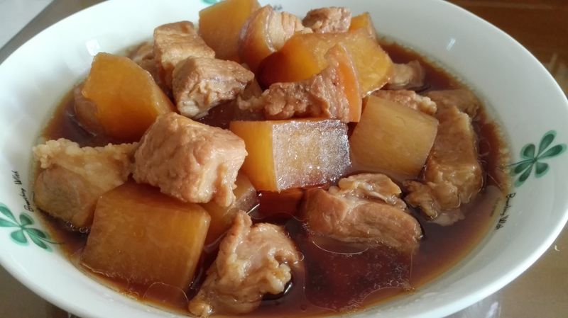 白蘿蔔燉五花肉