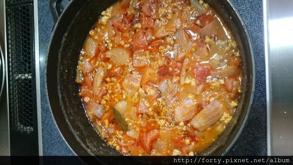 【無水鑄鐵鍋料理】義大利番茄肉醬