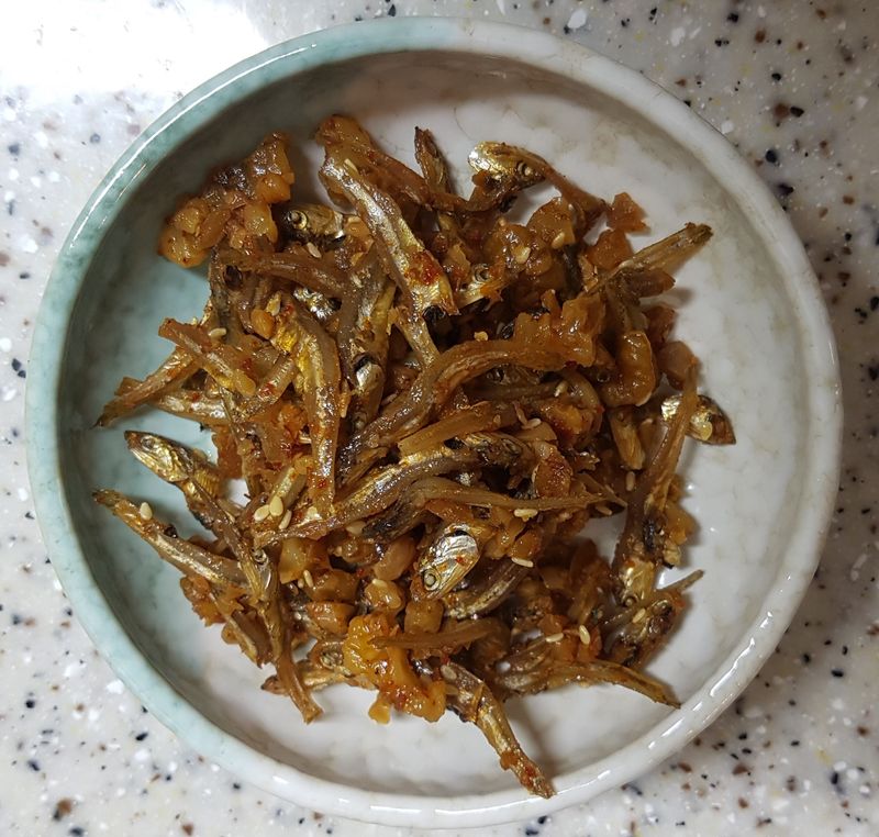 (韓式)核桃炒小魚干 호두멸치볶음