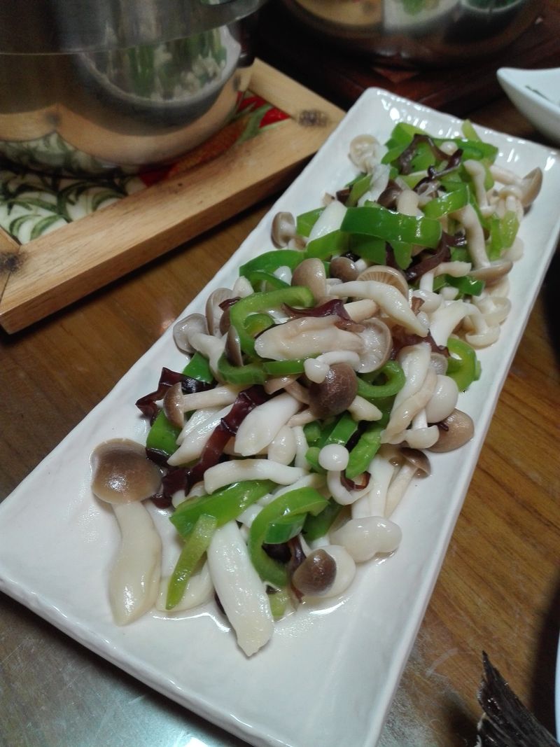 青椒菇菇