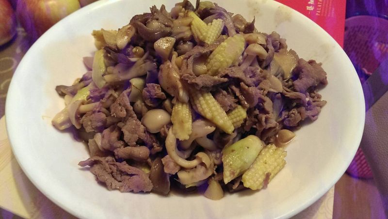 肉片炒菇菇玉米筍_58度金門高粱酒