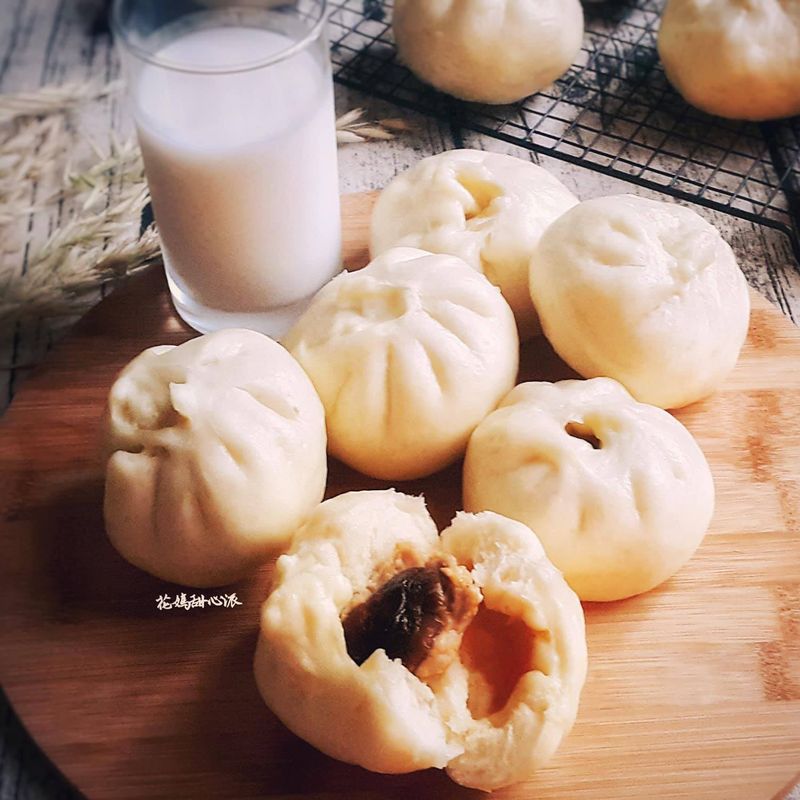 香菇鹹蛋肉包