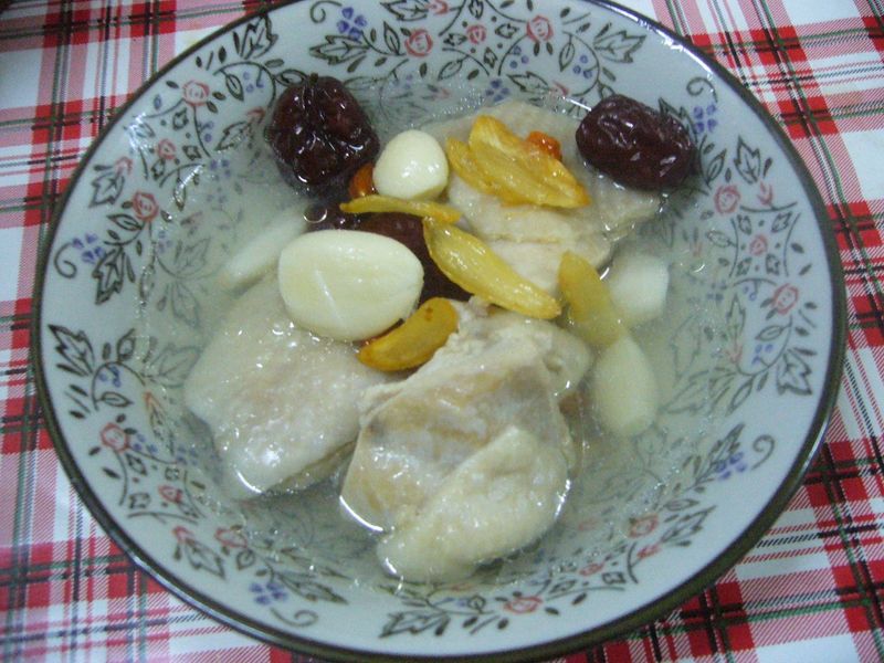蒜頭雞湯