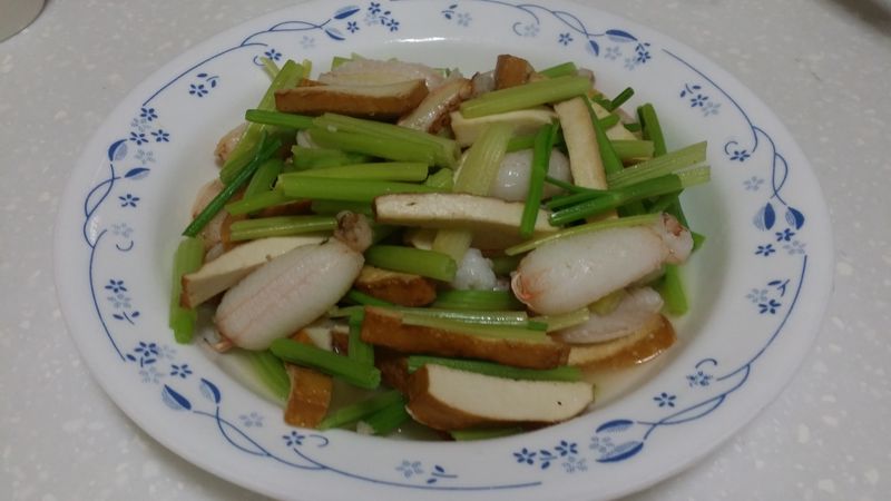 蟹腳肉炒芹菜