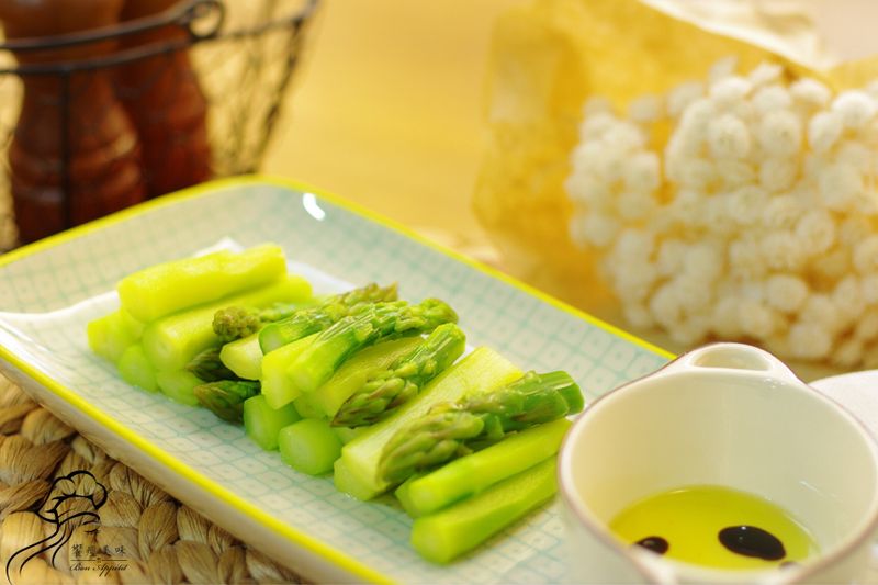 饗瘦美味-巴沙米可醋佐蘆筍
