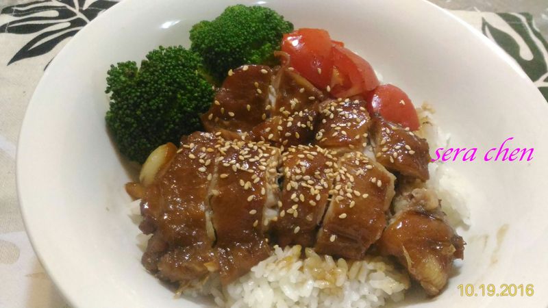 蜜汁雞腿飯