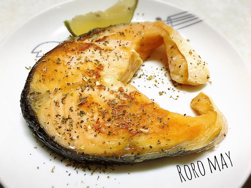 減肥料理香煎鮭魚
