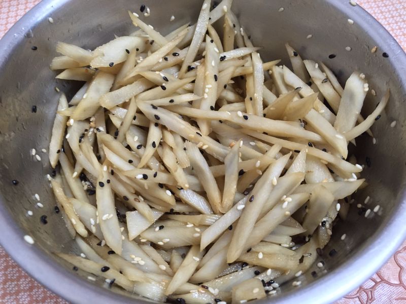涼拌開胃牛蒡絲